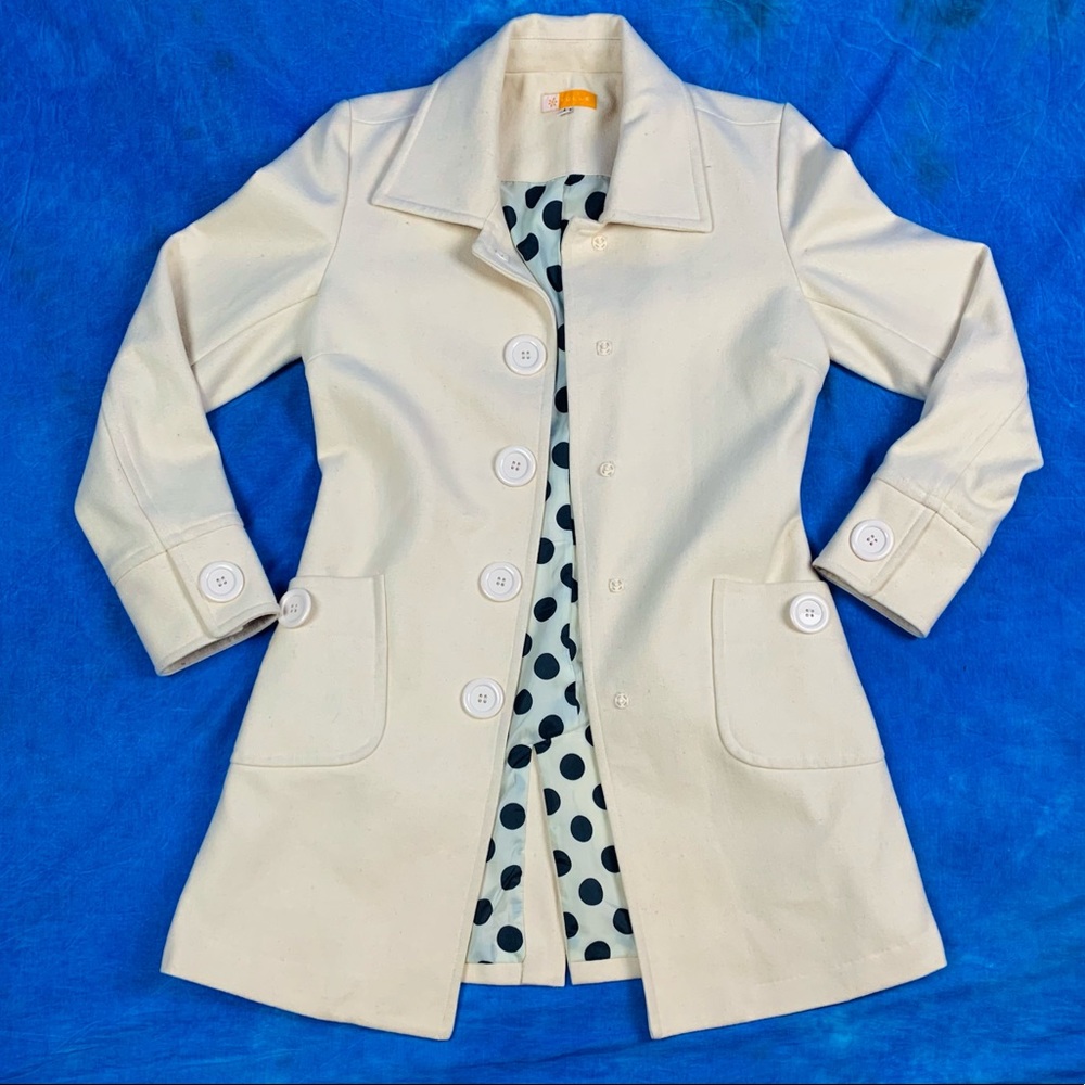 VINTAGE WHITE CREAM TULLE PEACOAT